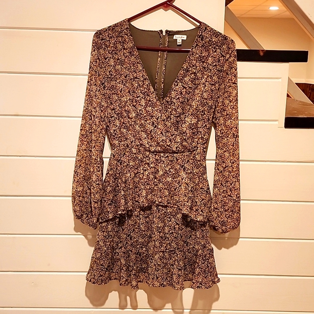 Long sleeve floral dress size small